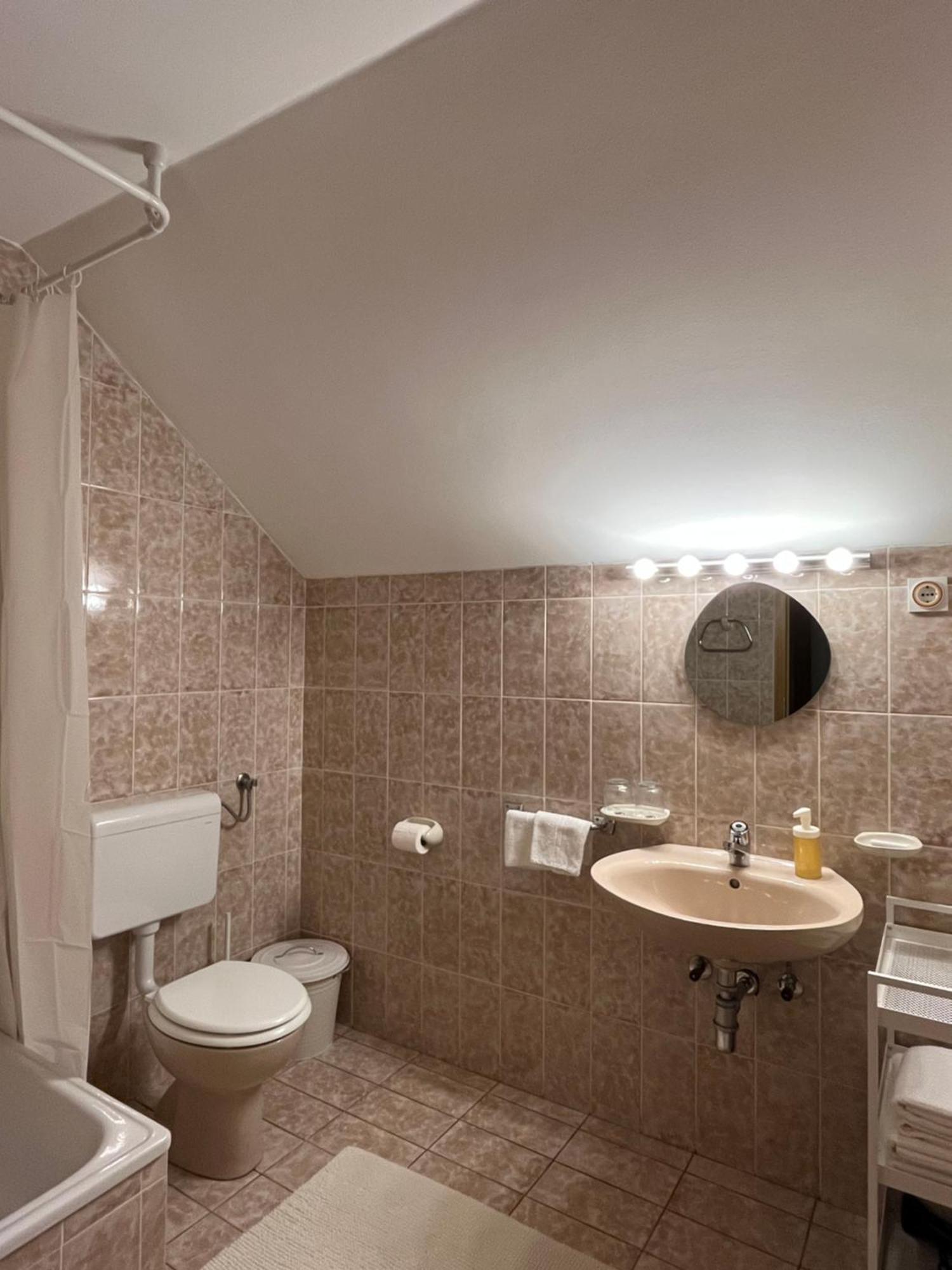 Lakeview Guesthouse & Chalet Bled Room photo